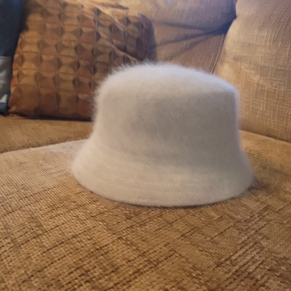Winter bucket hat